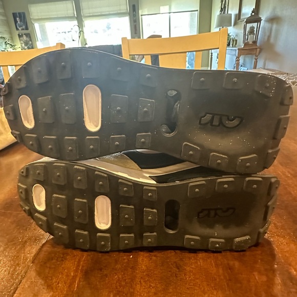 Nike Women’s Air Max Pre-Day Retro Running Shoes size 6.5 - Picture 9 of 9